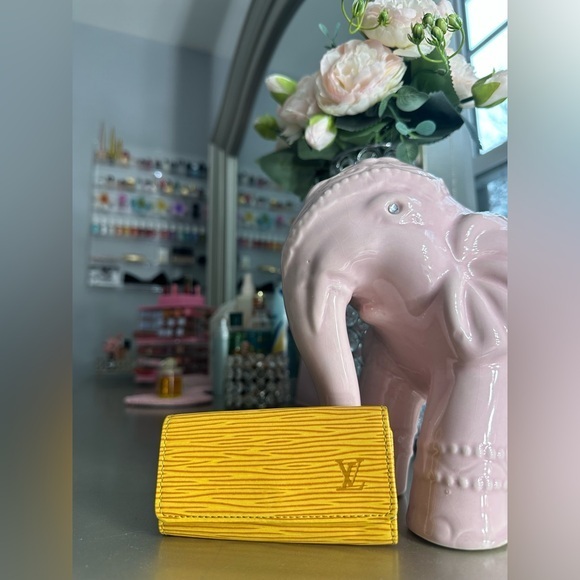 Louis Vuitton Yellow Epi Leather 4 Key Ring Holder